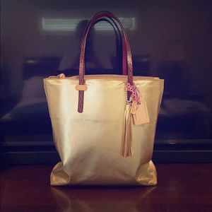 Beautiful Consuela tote used once!
